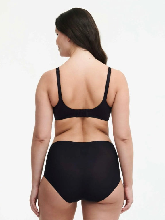Chantelle Essentiall Reggiseno preformato coprente con ferretto - Nero